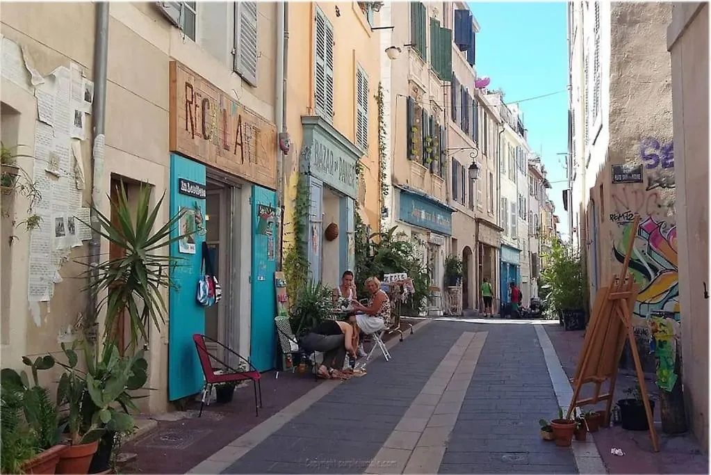 Appartement Climatise + Terrasse Marseille